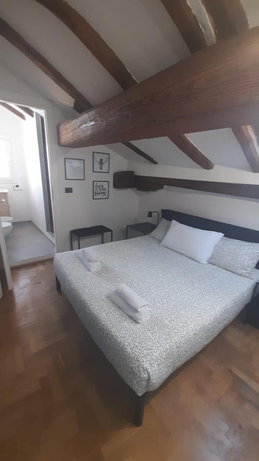 B&B And Home La Piazzetta Della Pioggia بولونيا المظهر الخارجي الصورة