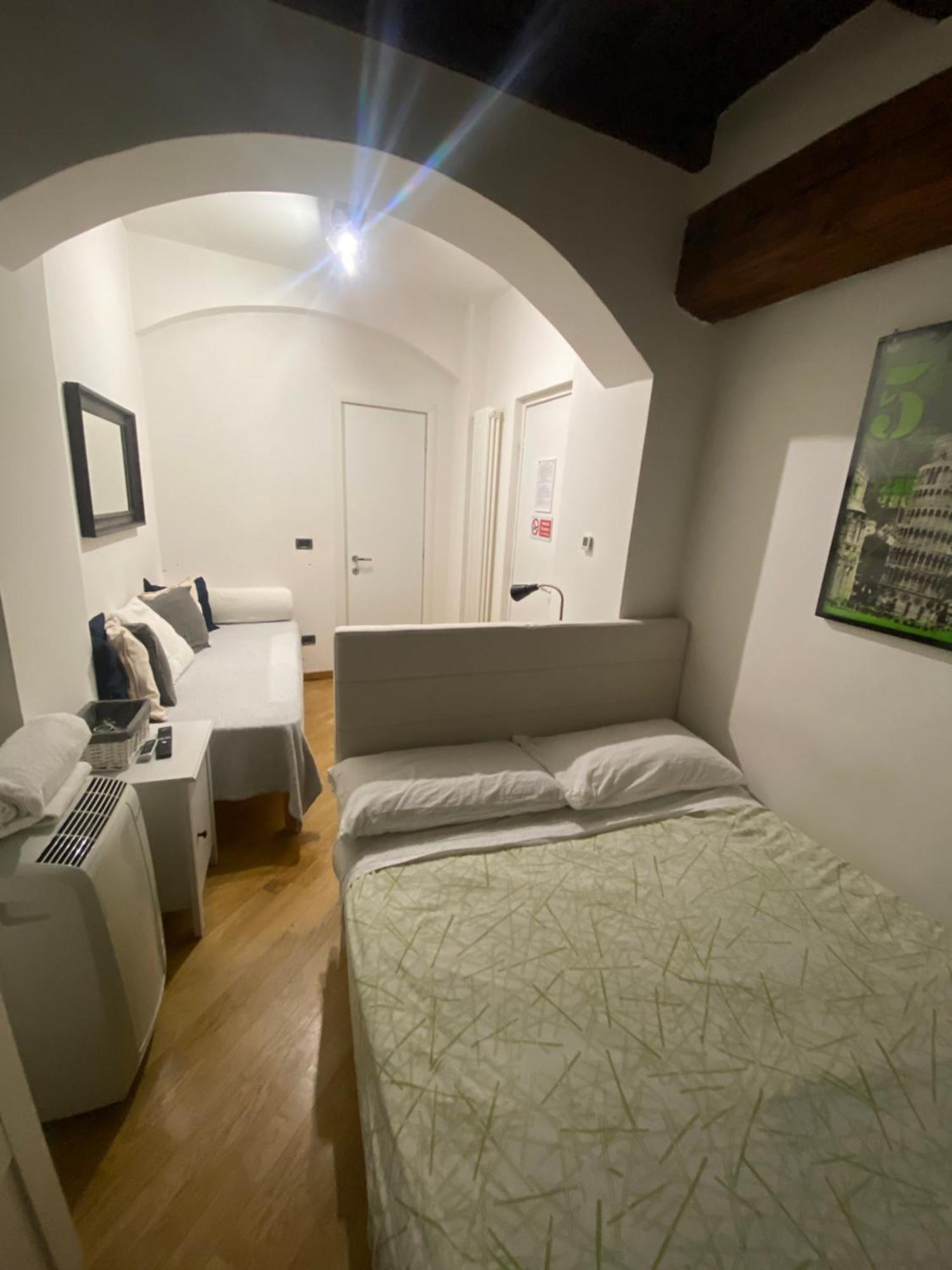 B&B And Home La Piazzetta Della Pioggia بولونيا المظهر الخارجي الصورة