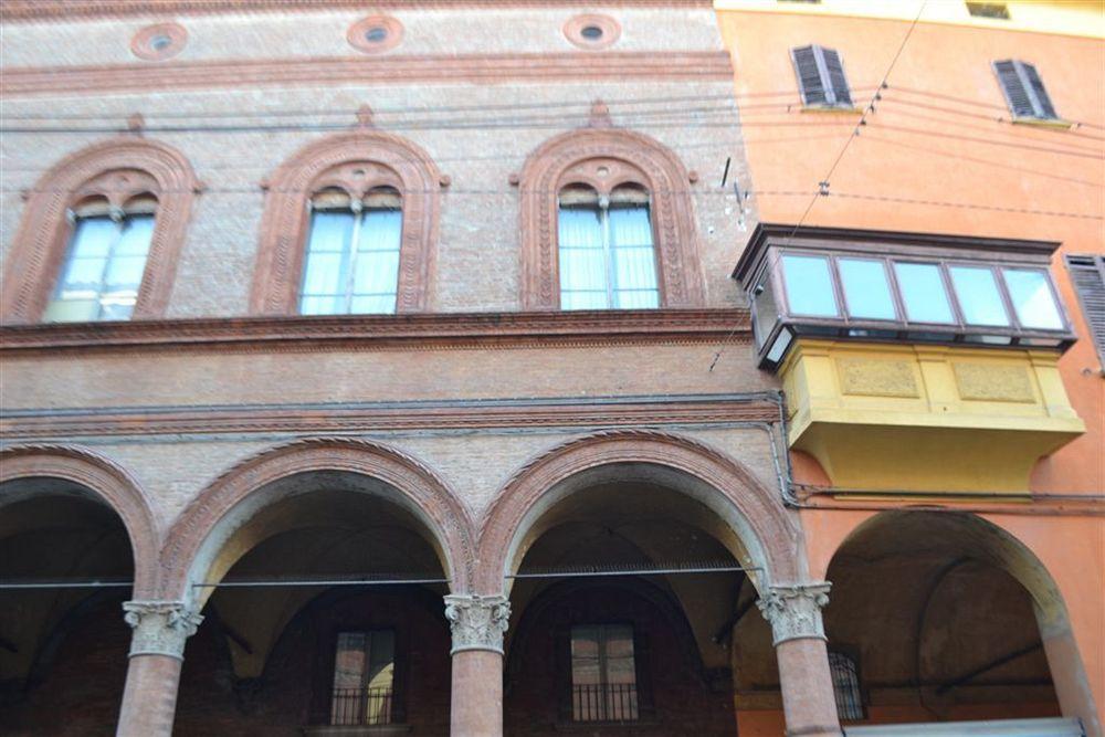 B&B And Home La Piazzetta Della Pioggia بولونيا المظهر الخارجي الصورة