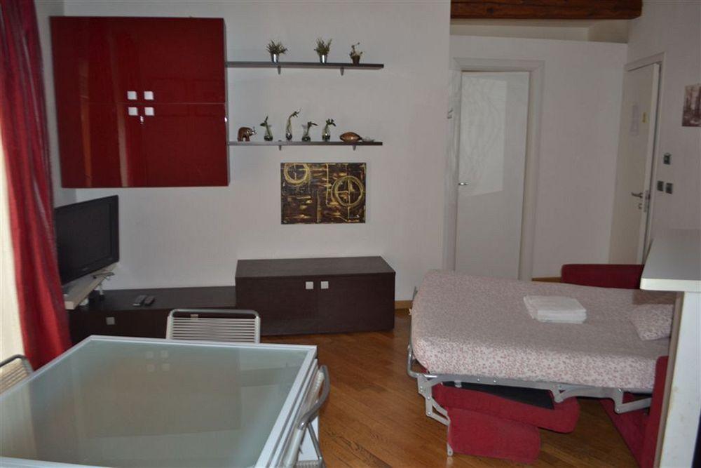 B&B And Home La Piazzetta Della Pioggia بولونيا المظهر الخارجي الصورة