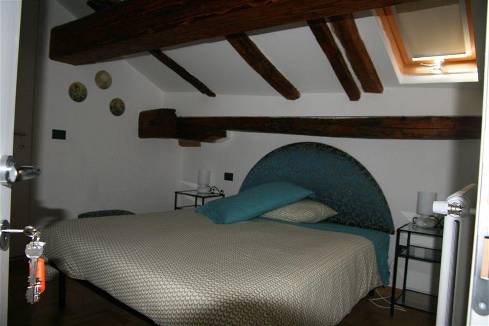 B&B And Home La Piazzetta Della Pioggia بولونيا المظهر الخارجي الصورة
