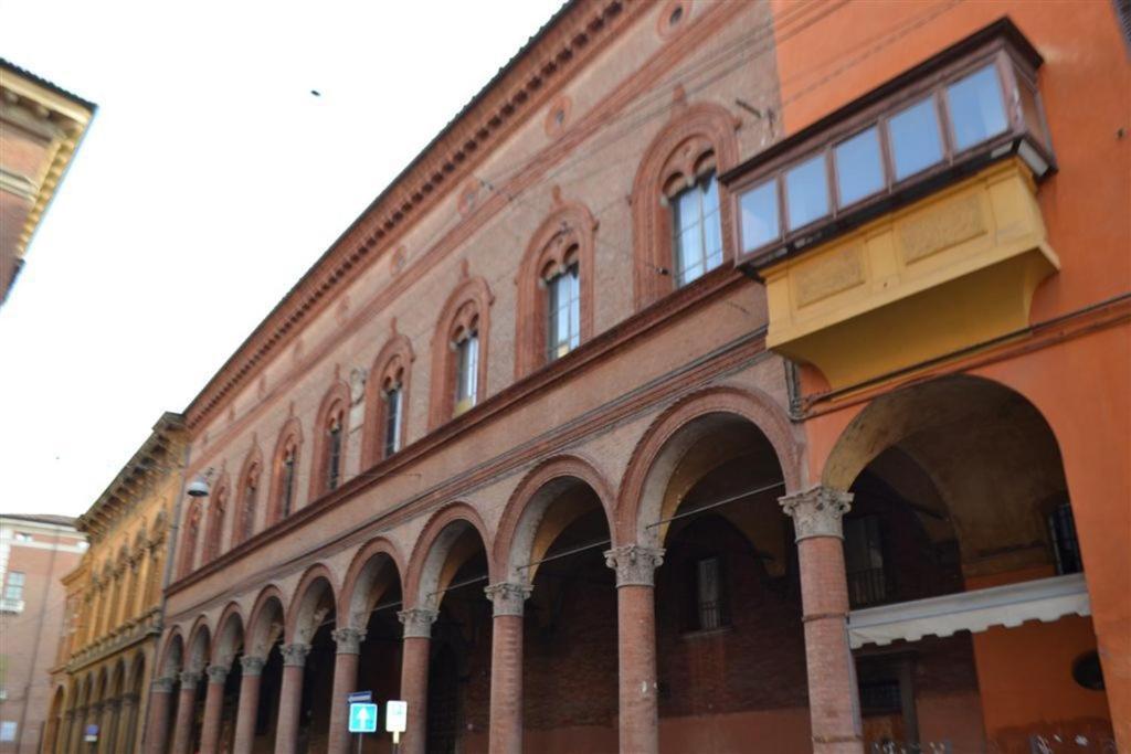 B&B And Home La Piazzetta Della Pioggia بولونيا المظهر الخارجي الصورة