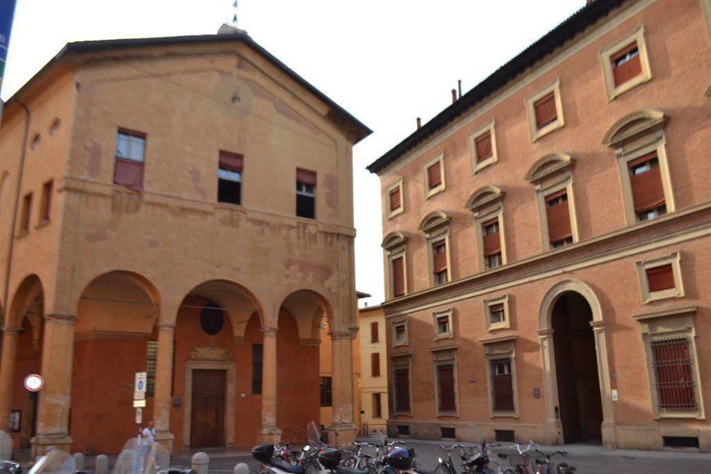B&B And Home La Piazzetta Della Pioggia بولونيا المظهر الخارجي الصورة